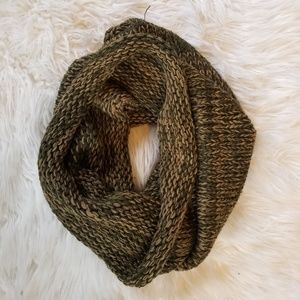 Infinity Scarf (NWT)